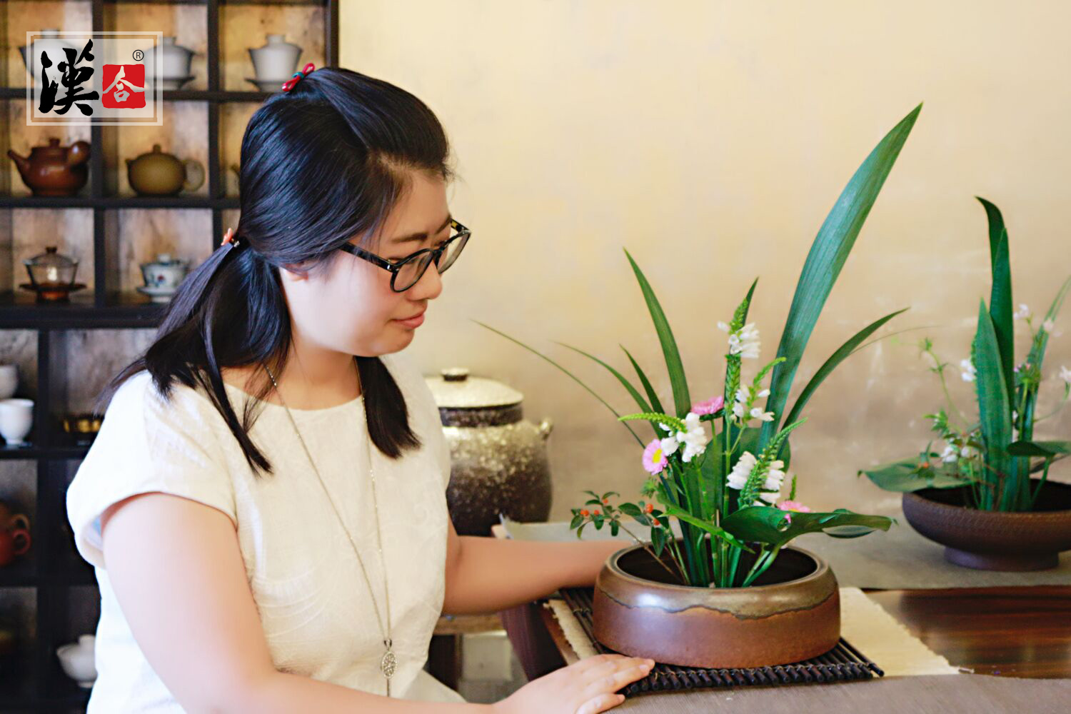 汉合茶道 如何插花,才能让茶席更雅致?