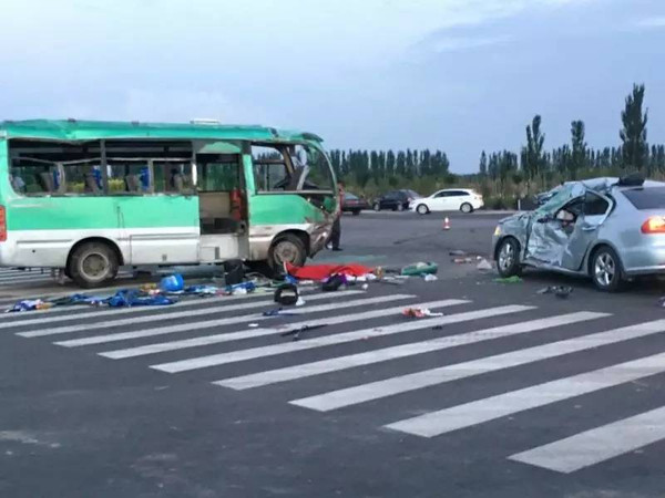 宁夏交通广播将会继续跟进报道.车祸猛于虎!