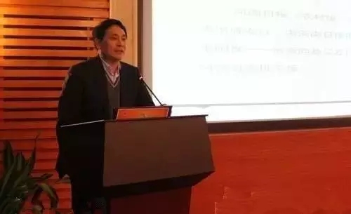 宣传部有关处室负责人宣布省委决定:王自合任大河网络传媒集团董事长