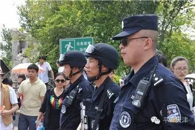 同时,特警"尖刀"机动队42部武装处突车组每日24小时开展叠加式巡控