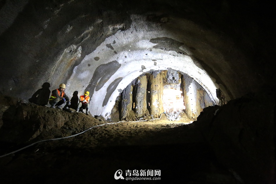 嘉年华站,灵山卫站,黄海东路站,东方影都站,朝阳山cbd站,两河站,北京