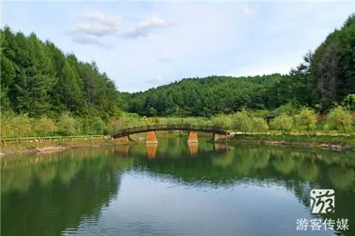 清风徐来,美景相伴——紫花岭风景区