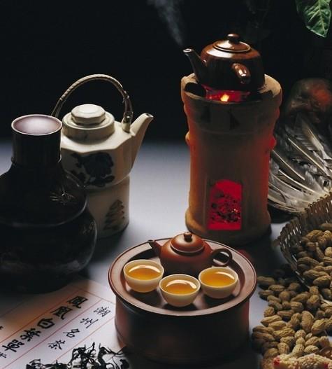 潮汕工夫茶,是中国古代茶道的遗存,颇有古韵风雅.
