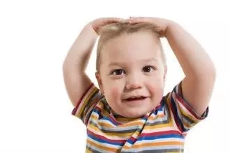 宝宝敲脑袋非自虐,高智商宝宝的20种日常表现