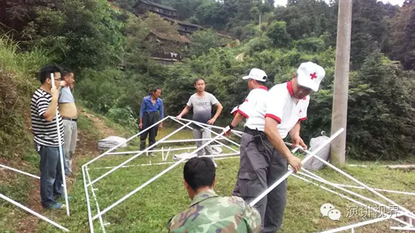 锦屏县城人口_苗族春节的习俗(2)