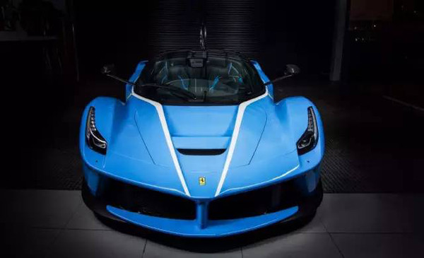 【跑车世界】国内baby blue 法拉利laferrari!