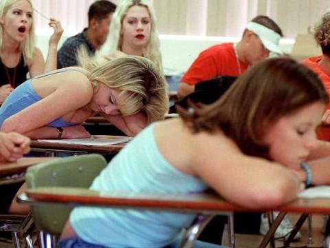 暑假备考托福的孩子们，你们要记得睡好觉-美国高中网