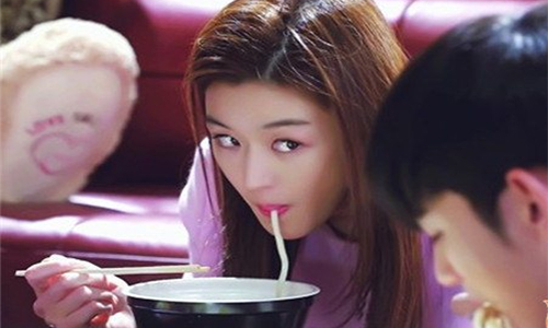 留学生惊呆! 为啥韩国人最喜欢吃泡面呢?