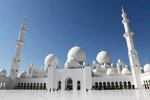 又名麦加大清真寺,是世界著名的清真大寺,伊斯兰教第一