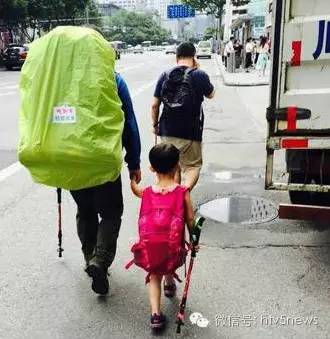 爸爸不让4岁女儿上幼儿园,带着孩子徒步全中国