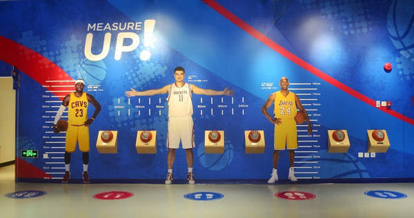 探店|全球首家NBA乐园登录上海!詹姆斯、安东