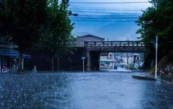 在梅雨季节里去日本旅行是一种怎样的体验?