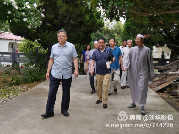 南阳新大地慰问封斋节穆斯林朋友弘扬民族大团结