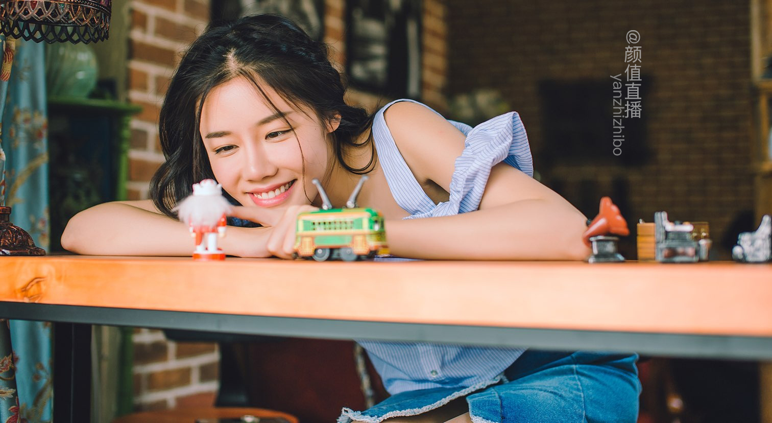 加州大学华裔校花马昕墨,笑起来美哭了!