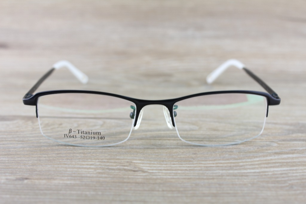 2019年眼镜品牌排行榜_世界十大眼镜品牌排行榜 眼镜品牌推荐