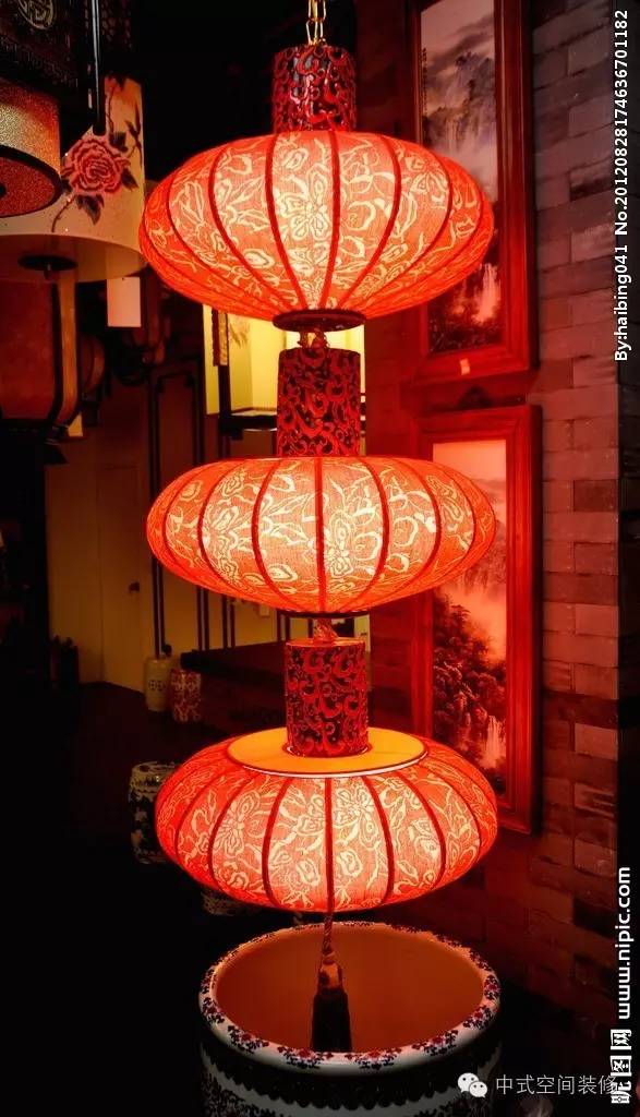 中国传统灯具中最大的一簇花光之源--宫灯