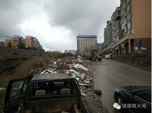 镇雄县南台街道办事处总人口_夜晚街道图片