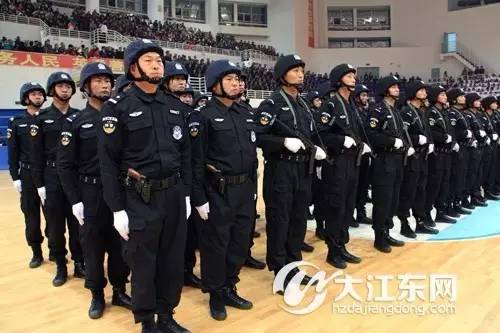 招聘特警_圆你特警梦 东平县公安局招聘特警队员(3)