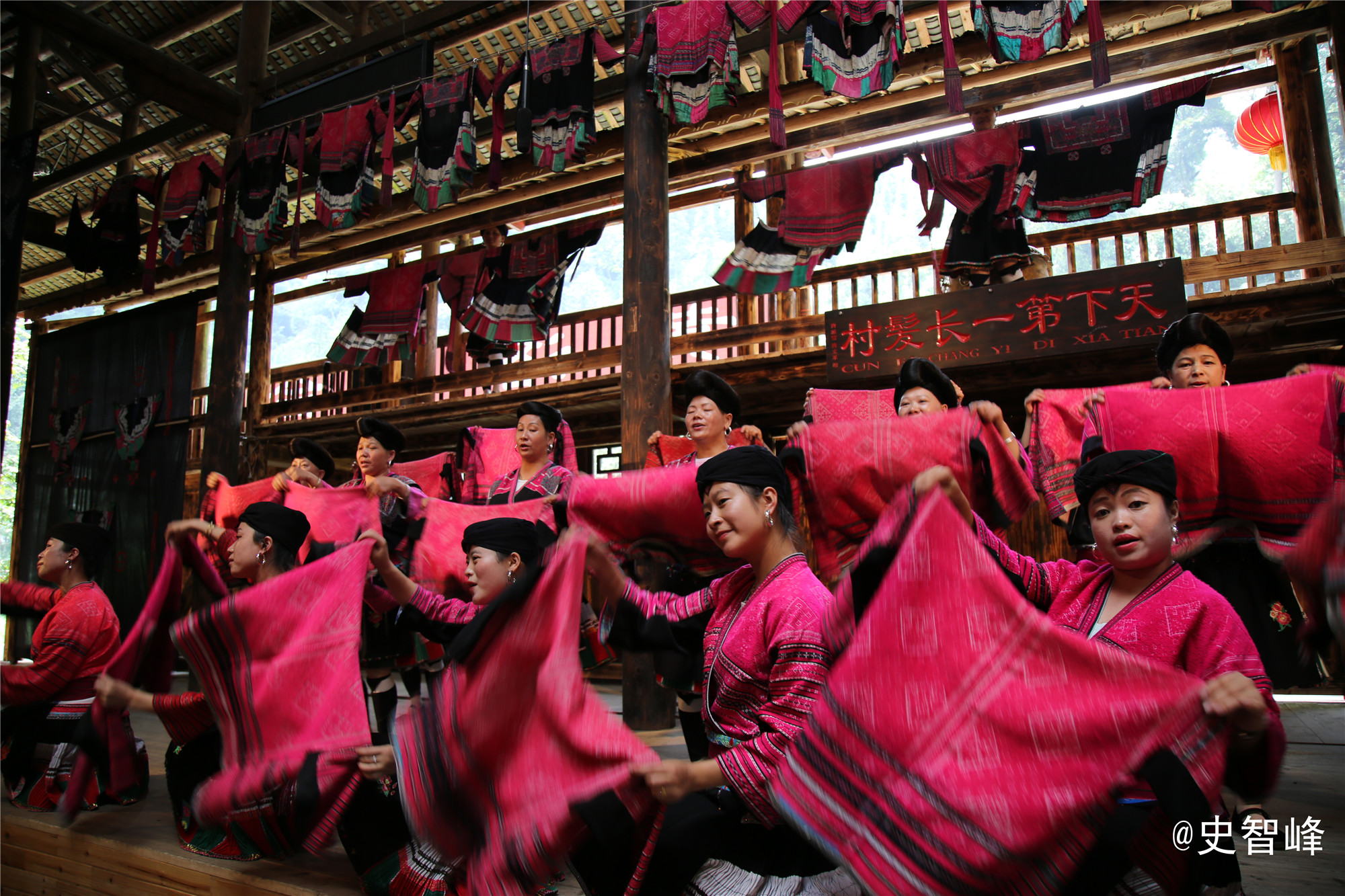 瑶族的传统婚礼礼节，各地都所有不同，这次有幸在江华瑶族自治县