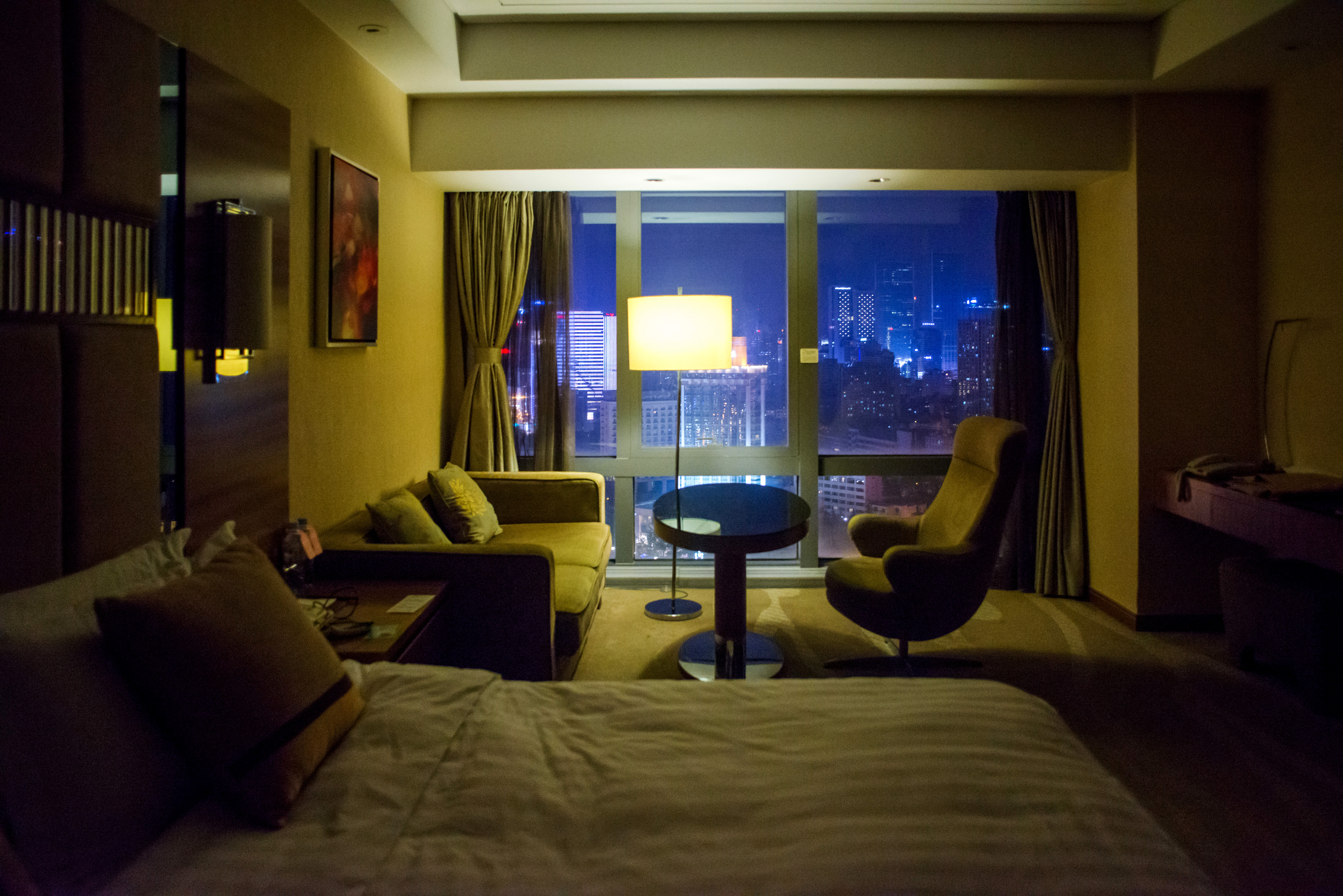 高层酒店夜景鸟瞰效果图下载-光辉城市