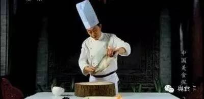 【中国名厨达人】居长龙:以厨传文红楼宴的传