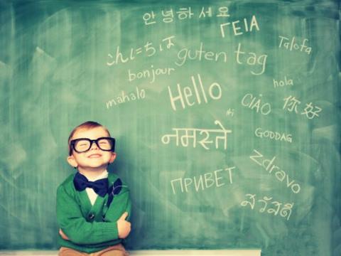 英音和美音的区别:哪个发音是卷舌?