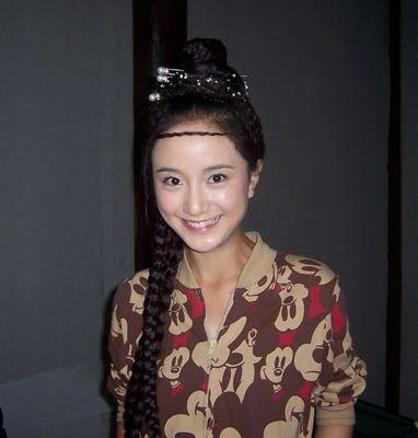2000年,16岁的李倩因饰演《武林外史》里的小泥巴开始了星路历程