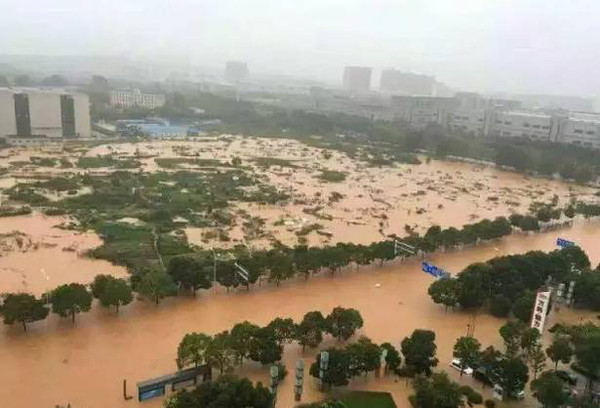 南方大雨肆虐,哈尔滨人向这些抗洪救灾的英雄