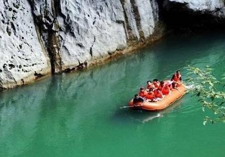 105公里 景区地址:汶川县三江乡三江生态旅游区内 百里峡漂流(达州