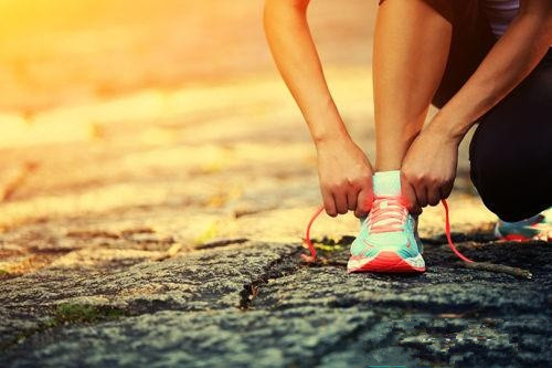 跑步有时会脚麻是什么原因?