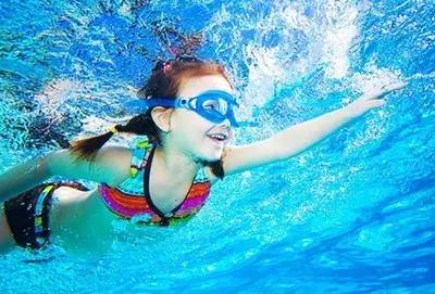 暑假孩子学游泳最全攻略,请收好!