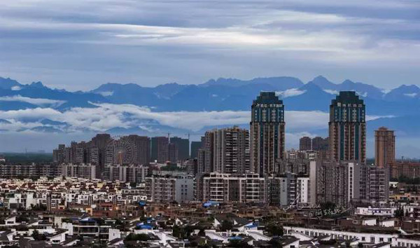 人口山千万的城市_课程资源 从 成都遥望雪山 引发的话题 世界都市谁能看雪山(3)