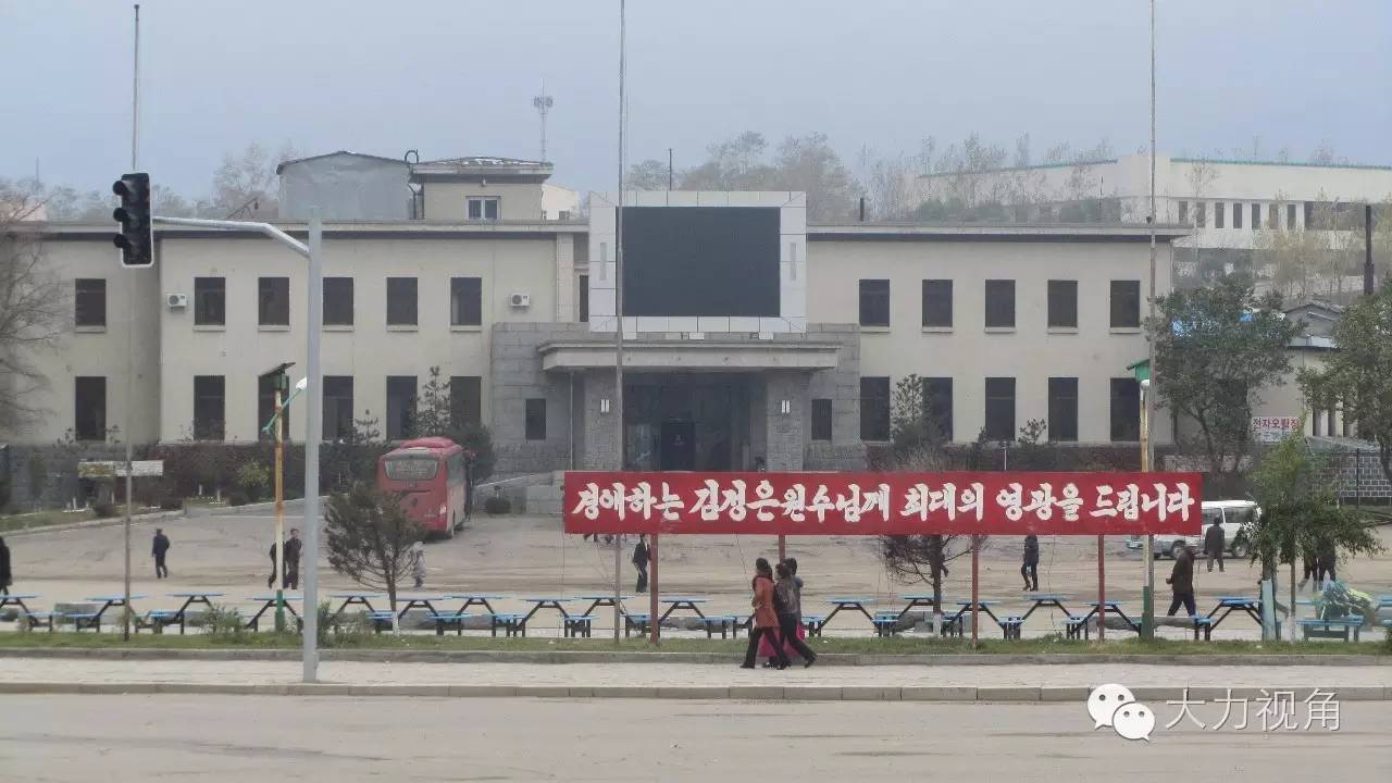 朝鲜街拍|干净,美丽的朝鲜罗先特别市街景