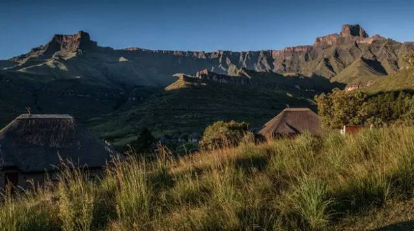 爬上南非山脉的顶端,一览四季的美好
