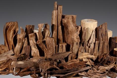 沉香木,沉香木是瑞香科树种干燥木质部分,沉香木是一种木材,也是沉香