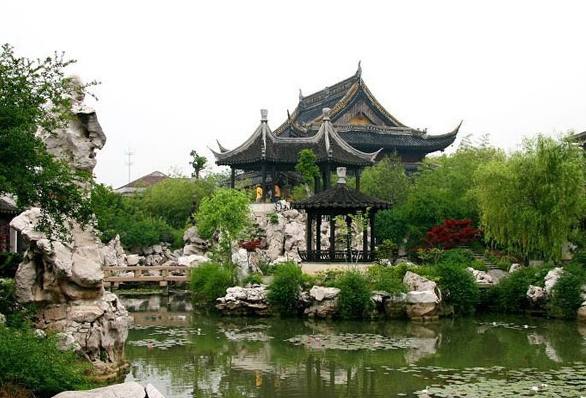 解析:中国自然式古建筑园林建筑形式和风格