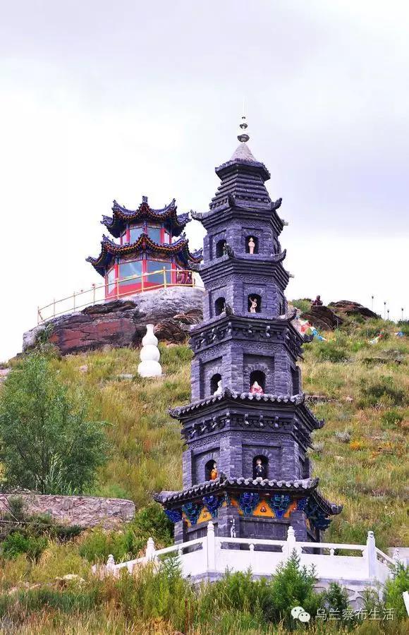 乌兰察布卓资县红召乡有座—红石崖寺