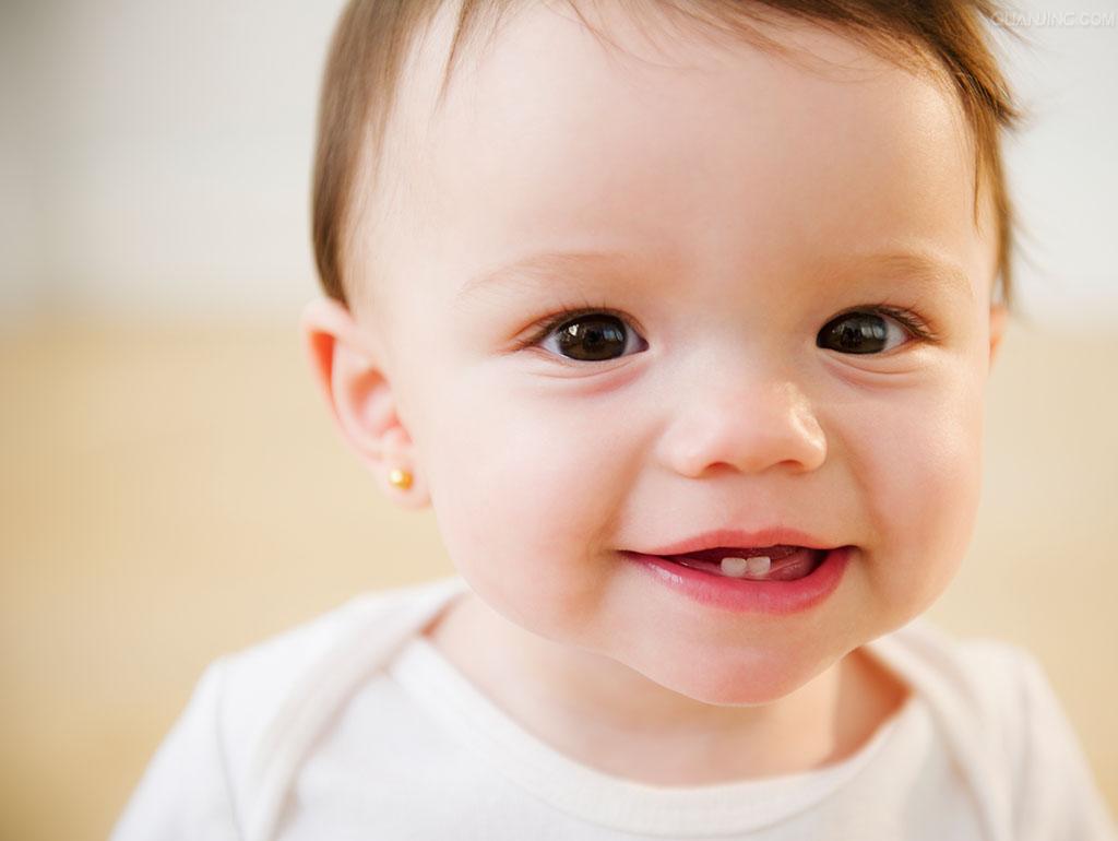 婴儿3个月长牙正常吗（宝宝几个月长牙算正常）-幼儿百科-魔术铺