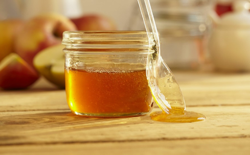 喝蜂蜜水的4大禁忌，蜂蜜不能和什么同食-搜狐