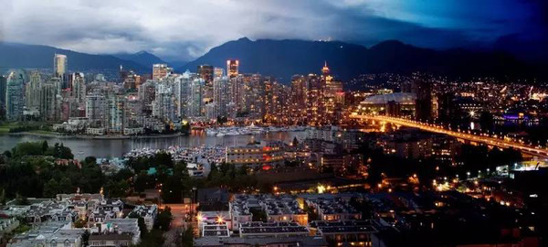 温哥华对海外购房者加收15%过户税!加拿大地