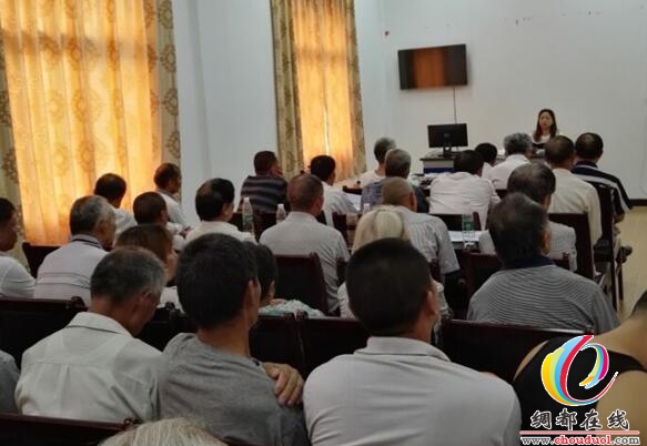 西充同德乡:组织党员上党课 接受先进典型教育