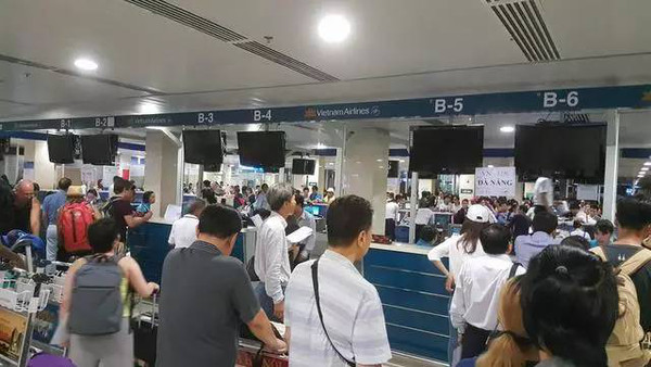 【越南两大机场被黑客攻陷?屏幕显示:南海是中