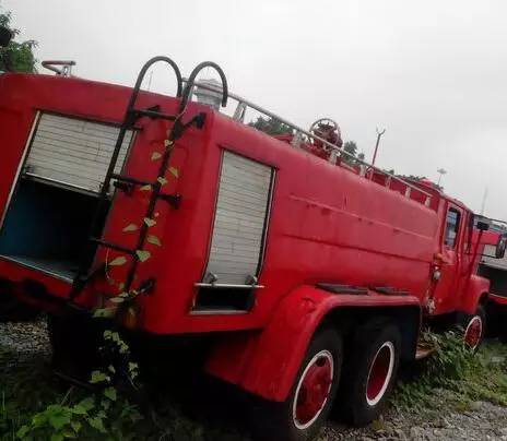 探秘古董消防车:那些被遗落的美!