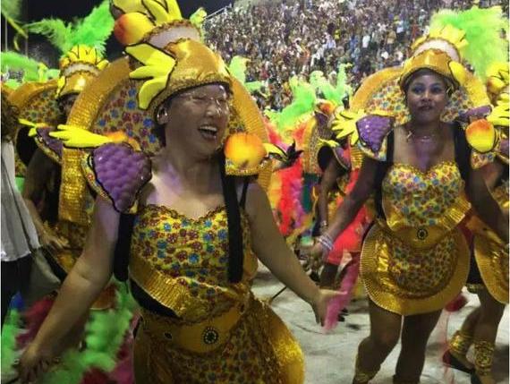 中国大妈奥运开幕式跳舞 江苏桑巴让巴西人疯