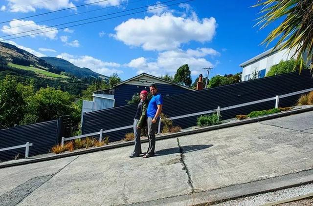 新西兰19岁女孩乘垃圾桶滚下斜坡身亡,成新景点