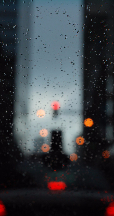 推荐|下雨了,换张唯美雨天壁纸,带来好心情