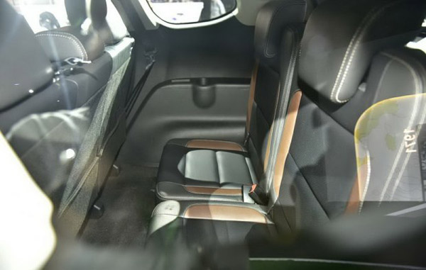 斯威X7将于8月30日上市 先期上市1.8L车型
