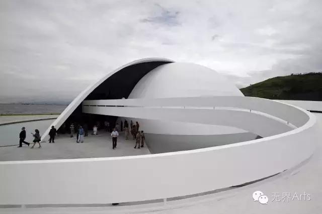 oscar·niemeyer(奥斯卡·尼迈耶)是全球知名的顶级建筑设计师,在巴西