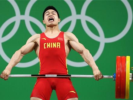 石智勇卫冕男子69公斤级举重冠军,为中国添第