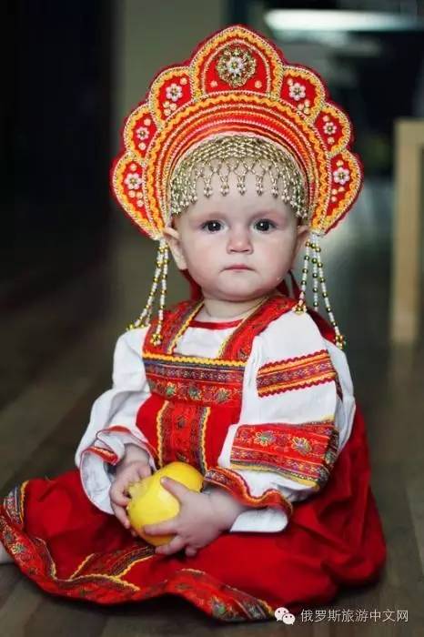 俄罗斯传统民族服饰美女大放送,194个民族19